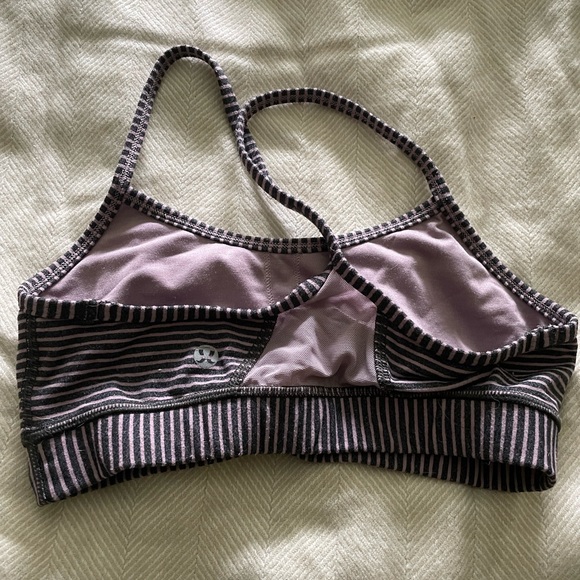 Lululemon sports bra, open back size 4 - Picture 2 of 3